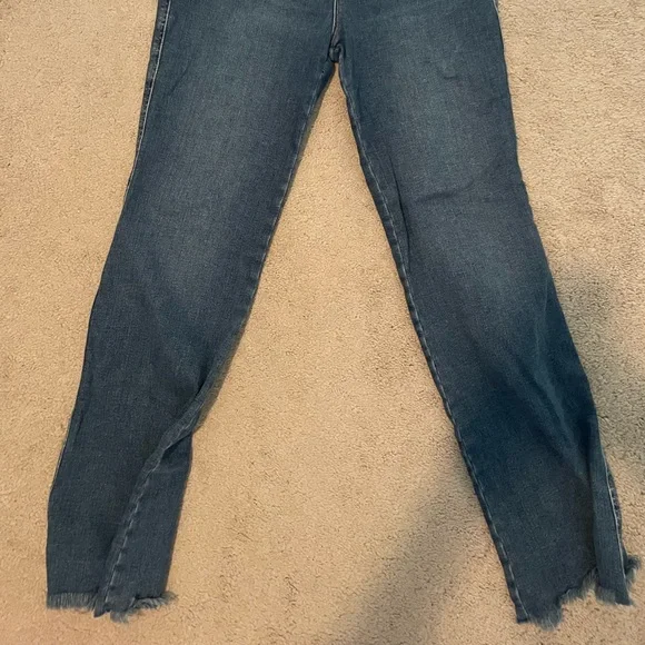 Good American.  Stretch.  Bootcut. - Picture 3 of 3